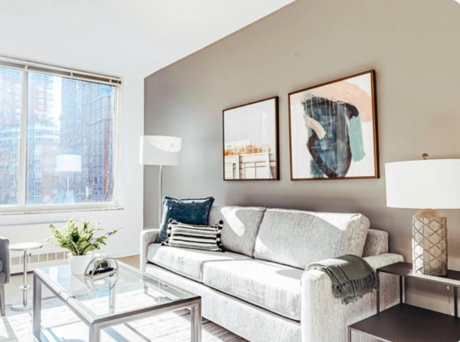 Battery Park City Apartment | 1 bedroom luxury Tribeca apt