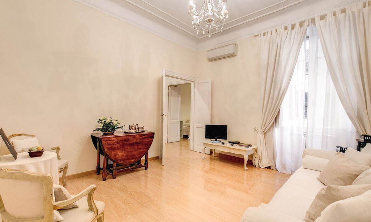 Vatican Apartment | 115 SQM AT THE VATICAN, IN THE ROME OF THE PAPES, ONE OF THE COOLEST QUARTERS OF THE CITY.