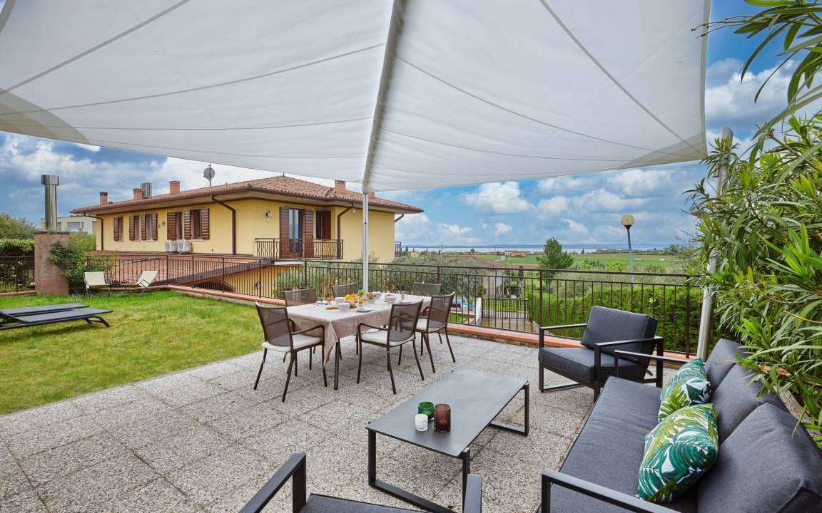 Calmasino Villa | 170 m² Villa ∙ 4 bedrooms ∙ 9 guests