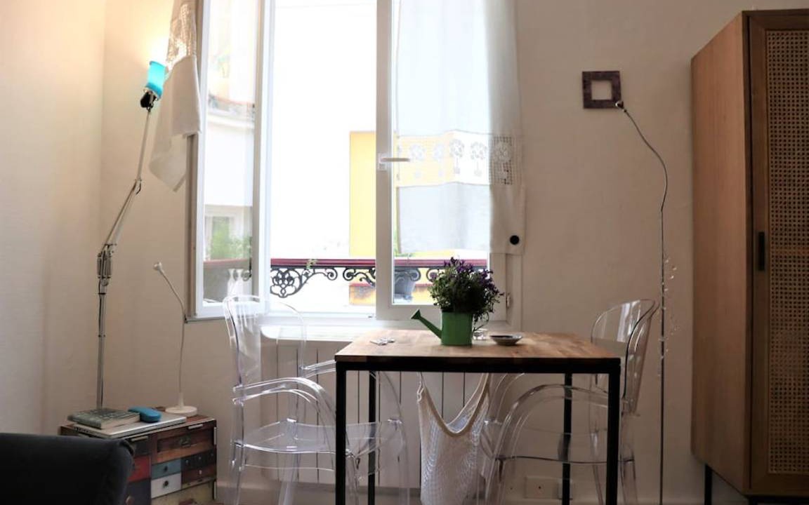 Hopital Saint-Louis Apartment | 18 m² Apartment ∙ 1 guest