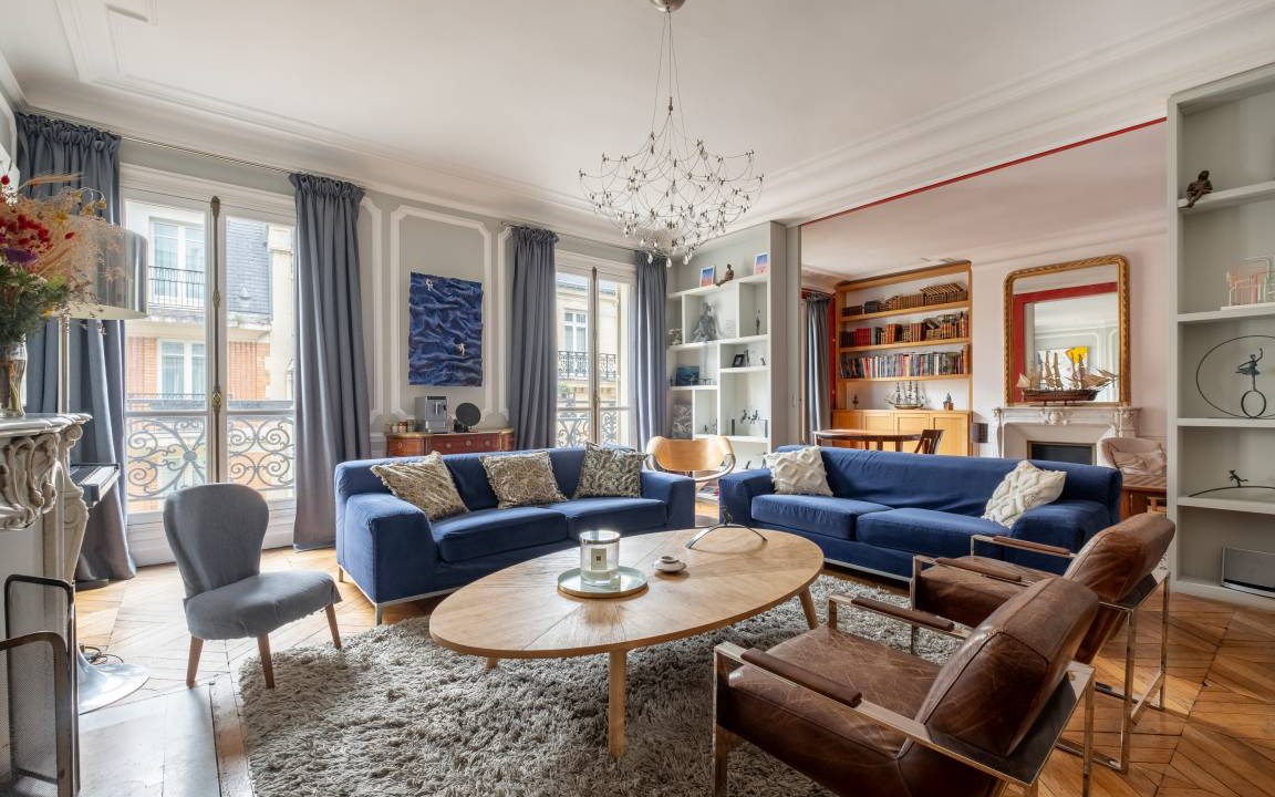 Champs-Elysees Apartment | 185 m² Apartment ∙ 5 bedrooms ∙ 8 guests
