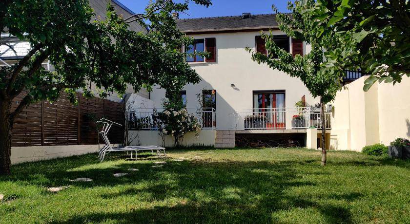 Gagny Apartment | 190 m² Apartment ∙ 5 bedrooms ∙ 12 guests