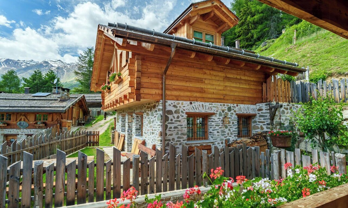 Cogolo House | 19th-century Tyrolean maso at 1,500 m altitude
