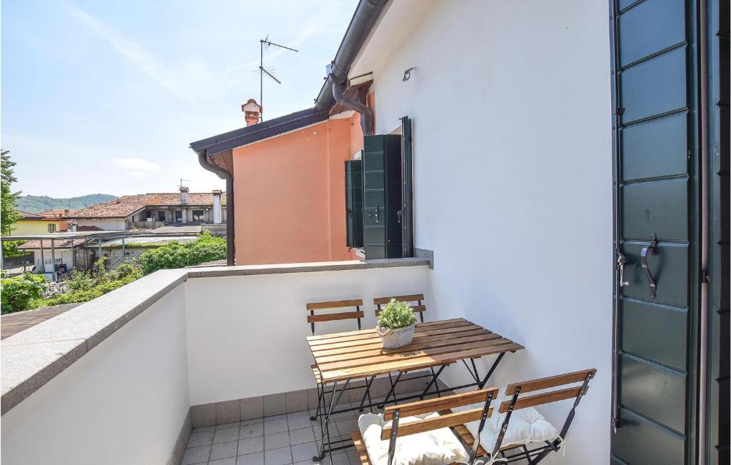 Ospedaletto di Pescantina House | 2 Bedroom Gorgeous Home In Montemerlo