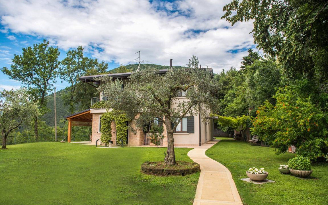 Caprino Veronese Bed & Breakfast | 20 m² Bed and breakfast ∙ 4 guests