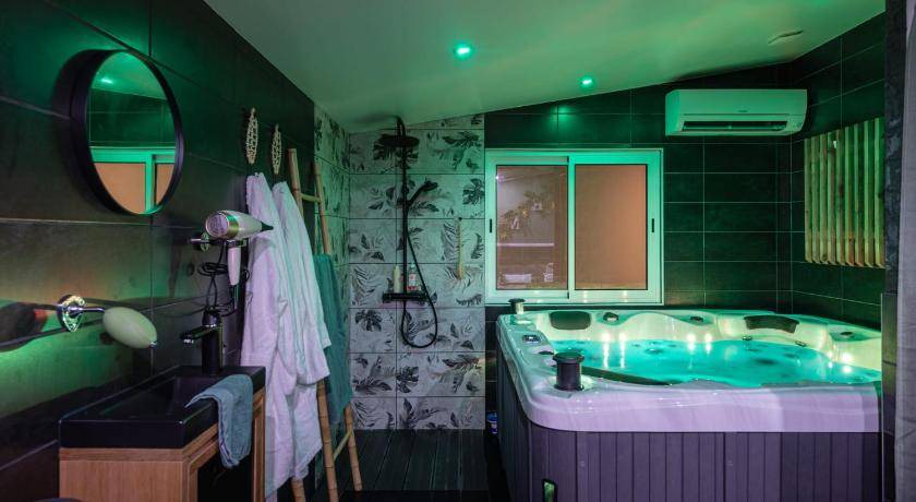 Villeneuve-le-Roi Apartment | 25 m² Apartment ∙ 1 bedroom ∙ 2 guests