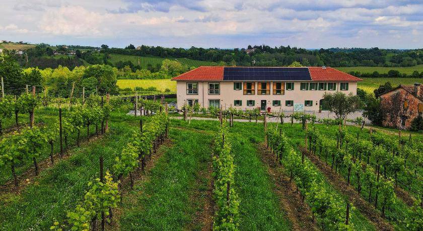 San Pietro di Feletto House | 25 m² Farmhouse ∙ 3 guests