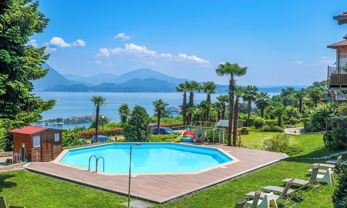 Carciano Apartment | 3-room apartment with balcony in an Art Nouveau villa with communal pool