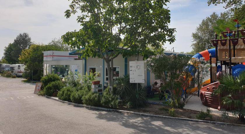 Jesolo Pineta Resort | 33 m² Resort ∙ 3 bedrooms ∙ 6 guests