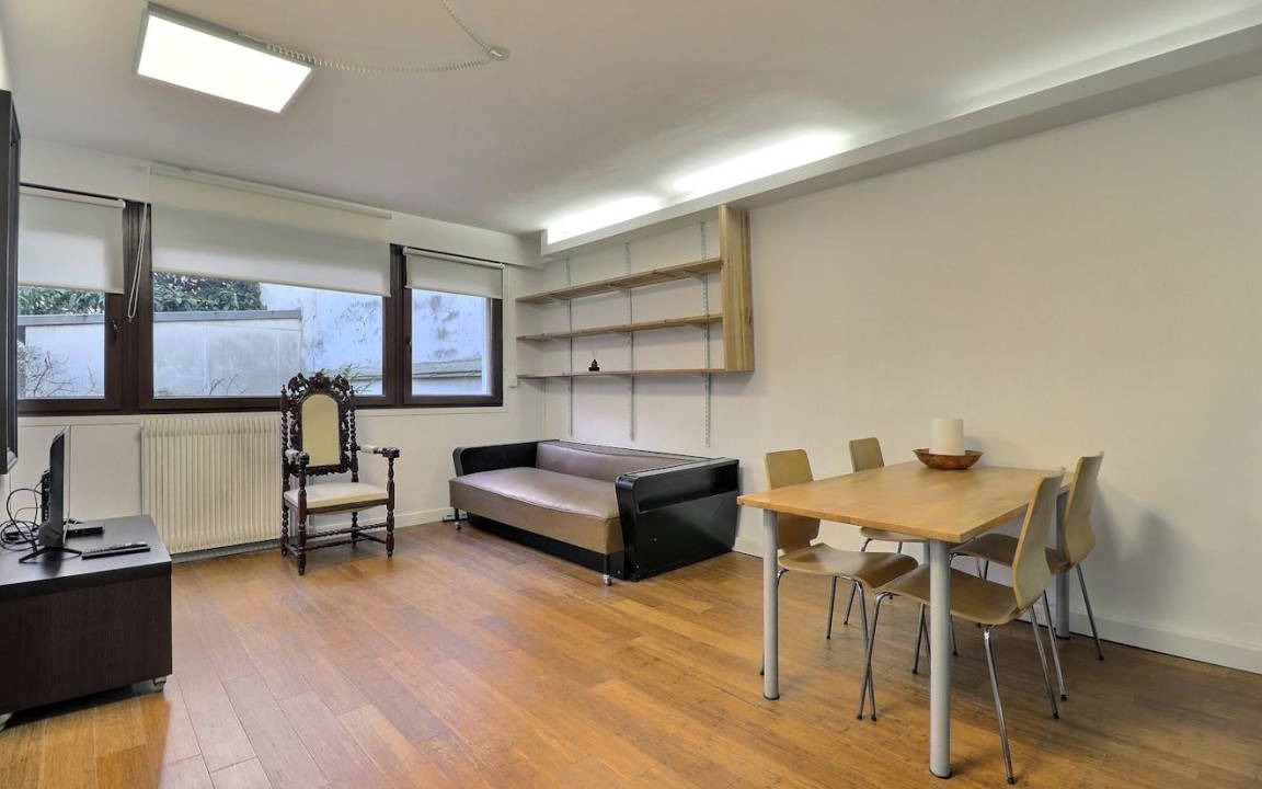 Hopital Saint-Louis Apartment | 37 m² Apartment ∙ 2 guests
