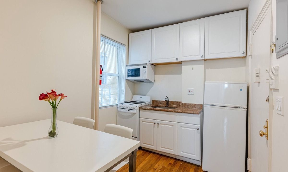 East Harlem Apartment | (3D) 2 Bedroom Apt Just Off Park Ave