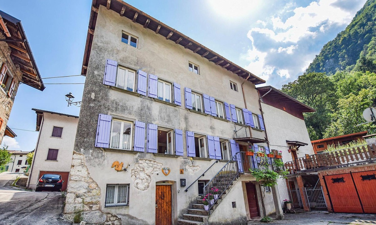Lastebasse House | 4 bedroom accommodation in LASTEBASSE