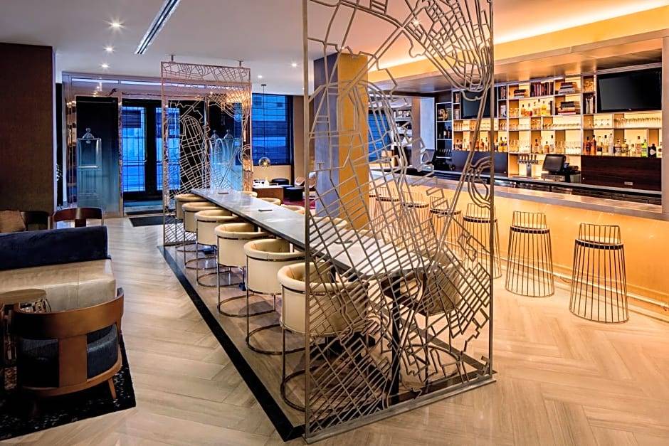 Boerum Hill Hotel | 4-Star Hotel ∙ Hilton Brooklyn New York