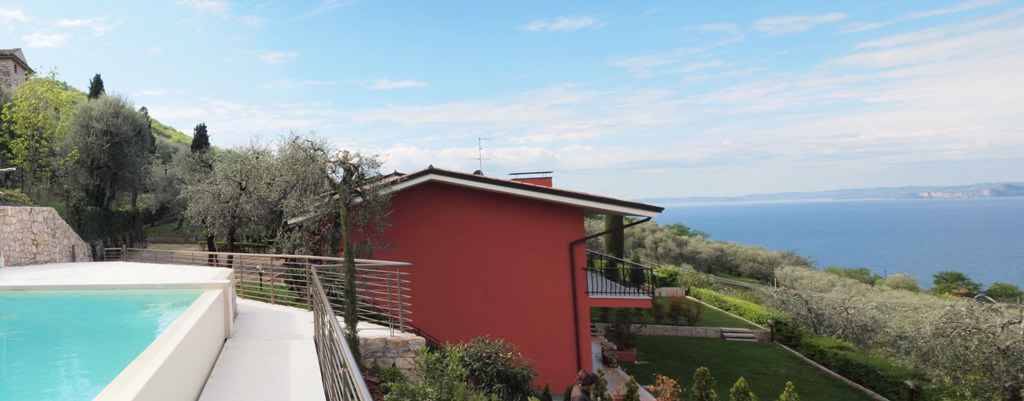 Holiday Terrace | Frader