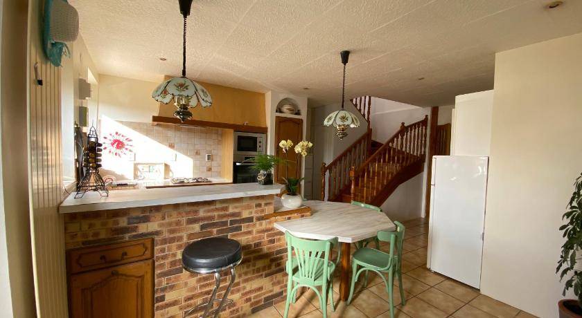 Montry House | 70 m² House ∙ 3 bedrooms ∙ 5 guests