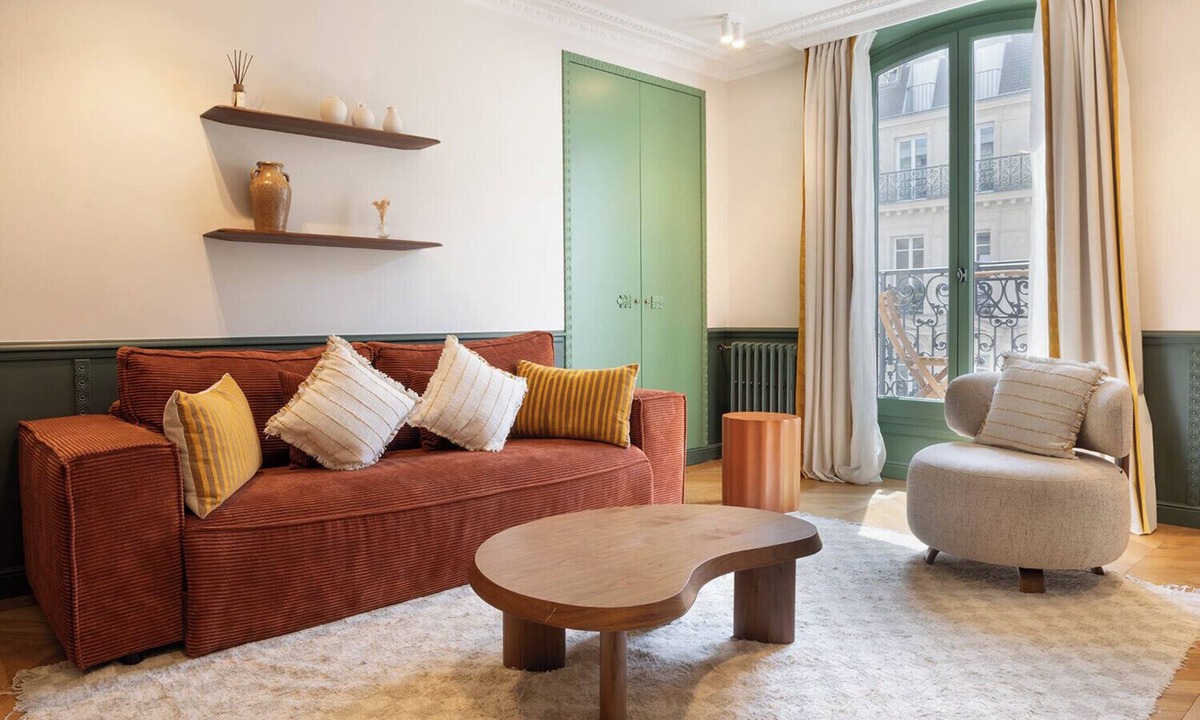 Quartier Saint-Georges Apartment | A Glowing 3-BR/3BA with Services in Opéra - St-Lazare