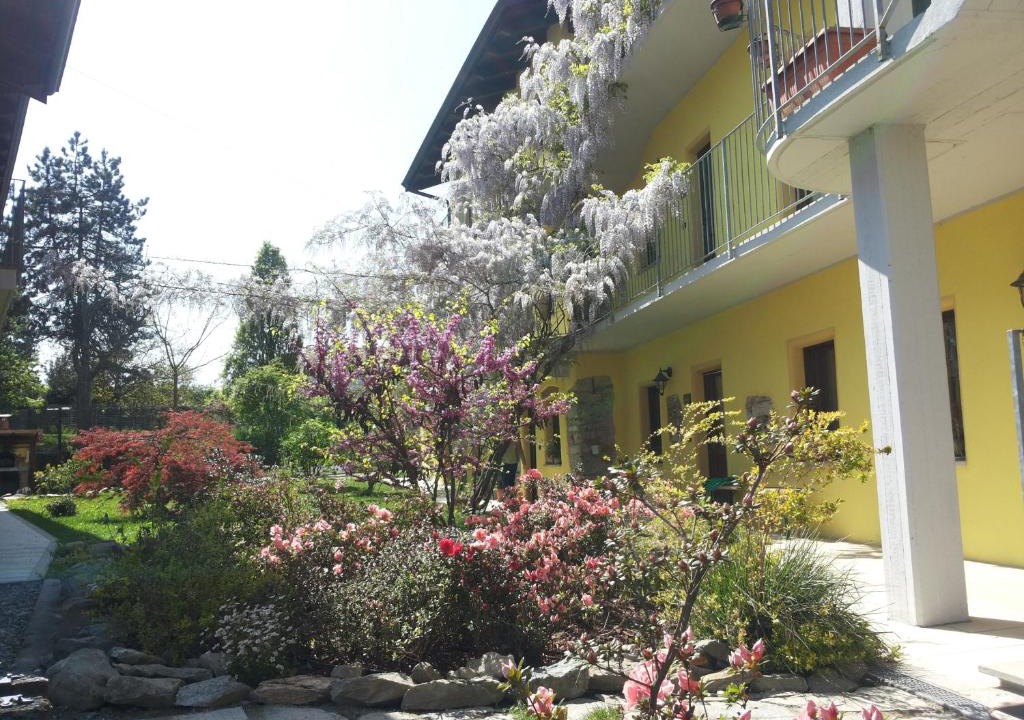 Roppolo House | Agriturismo Tra Serra E Lago