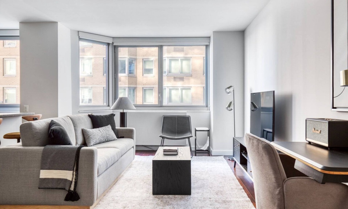 Kips Bay Apartment | Airy Kips Bay 1BR w/Elevator & Doorman, walk to Herald Sq, by Blueground