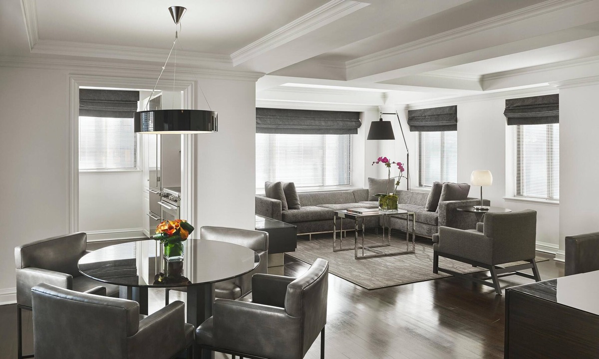 Sutton Place Hotel | AKA Residences Mahogany Floor Penthouse w/WiFi - Access to Gym & Pool
