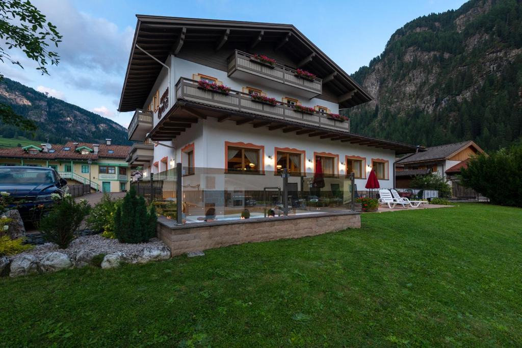 Fontanazzo Hotel | Albergo Contrin