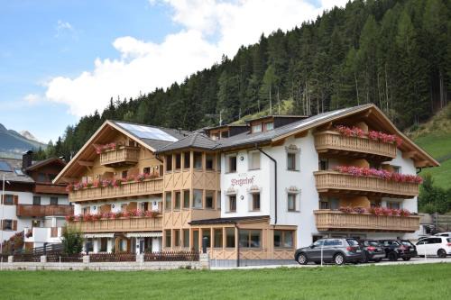 Sarntal Hotel | Almhotel Bergerhof