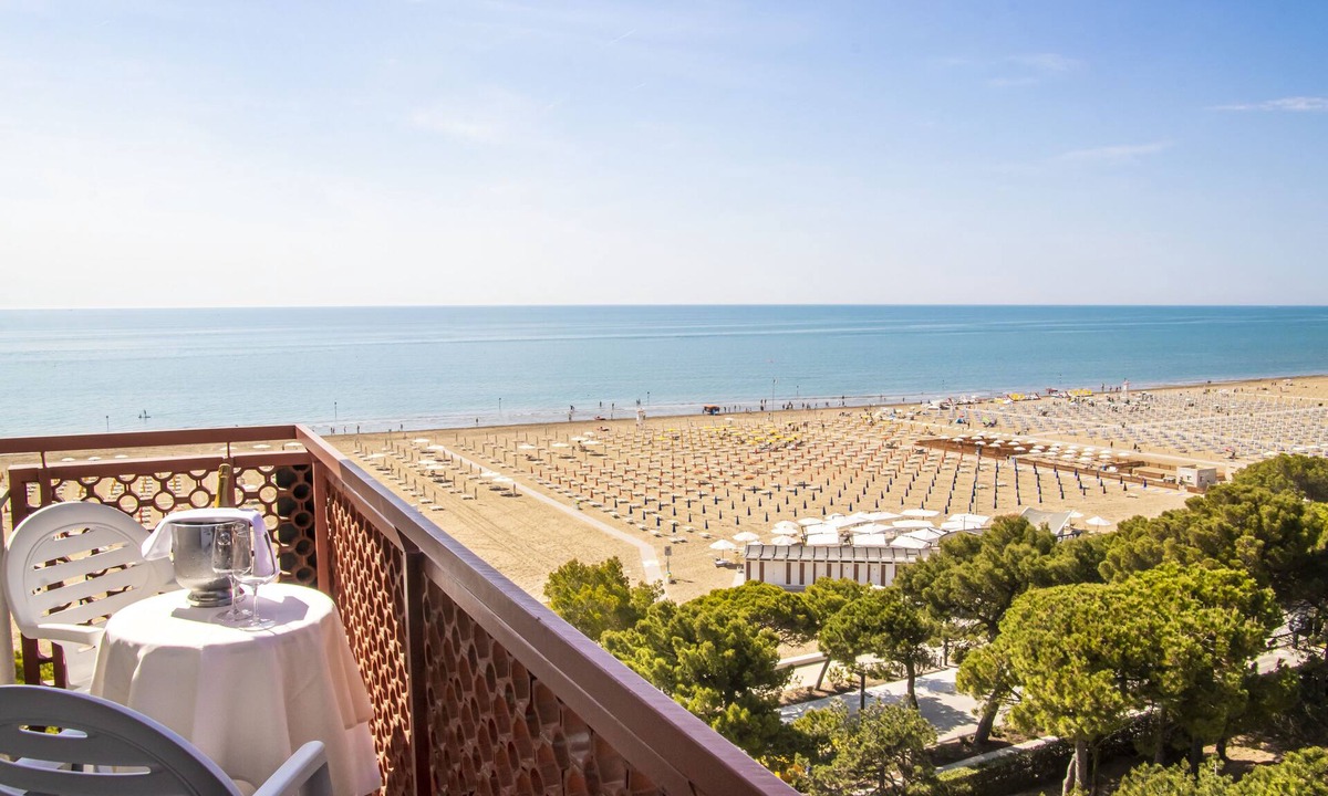 Lignano Sabbiadoro Hotel | American Hotel