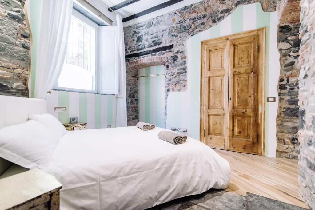 Como City Centre Apartment | Antica Roma Como Lake - The House Of Travelers