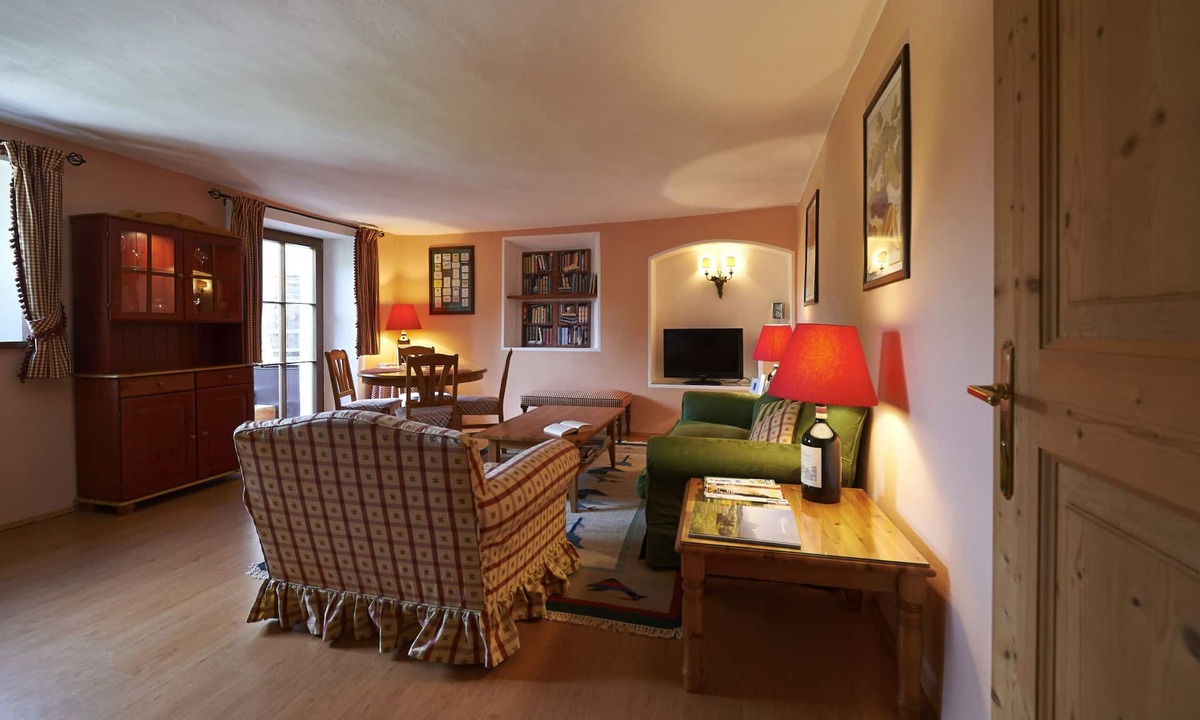 Lana House | Ap. Schmiedacker, cozy apartment with beautiful terrace and large bathroom