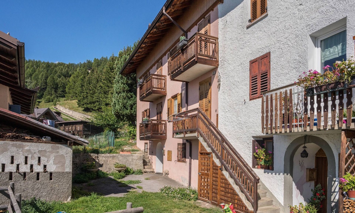 Peio Apartment | Apartment "Casa Peio" with Mountain View & Shared Garden