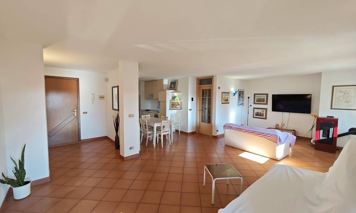 Sedegliano Apartment | Apartment 'Corte degli Artisti' with Open Terrace, Garden and Wi-Fi