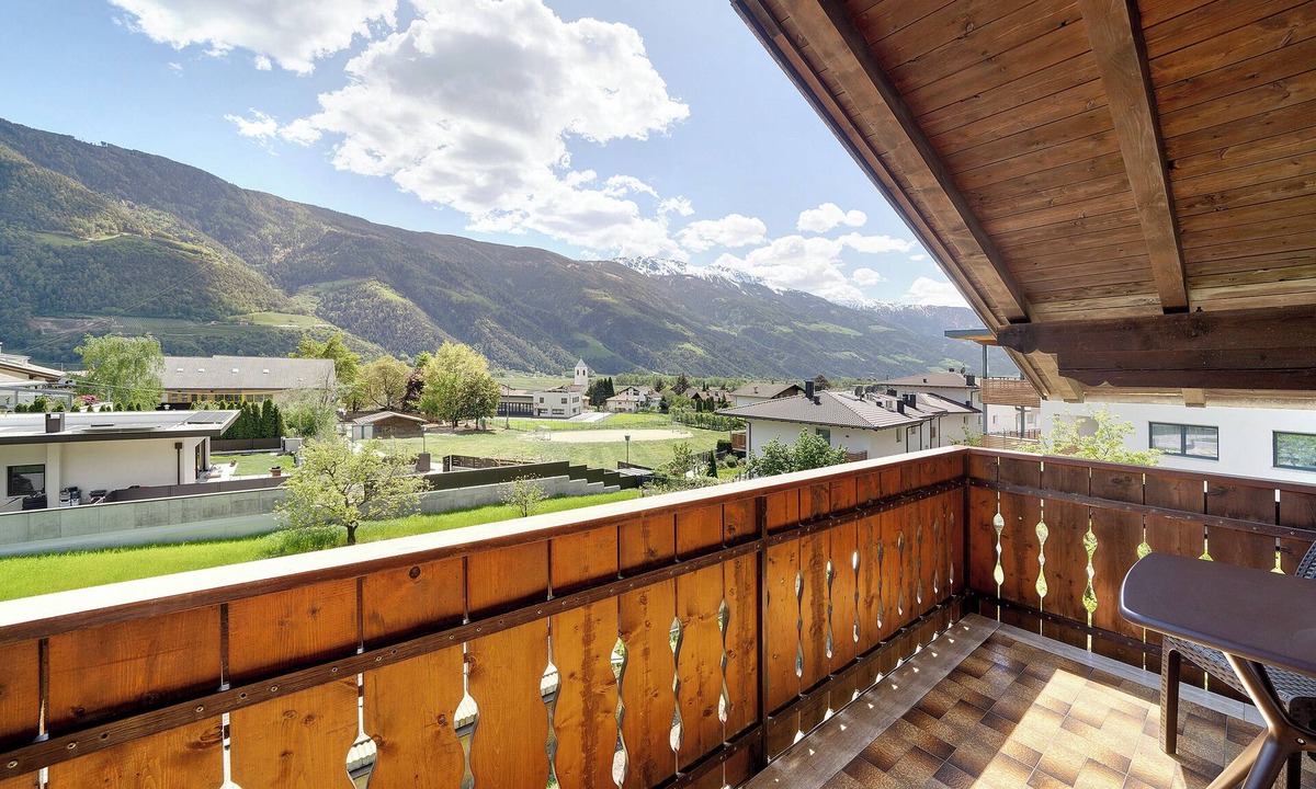 Rabla Apartment | Apartment "Haus Tanja 4" with Mountain View, Shared Garden & Wi-Fi