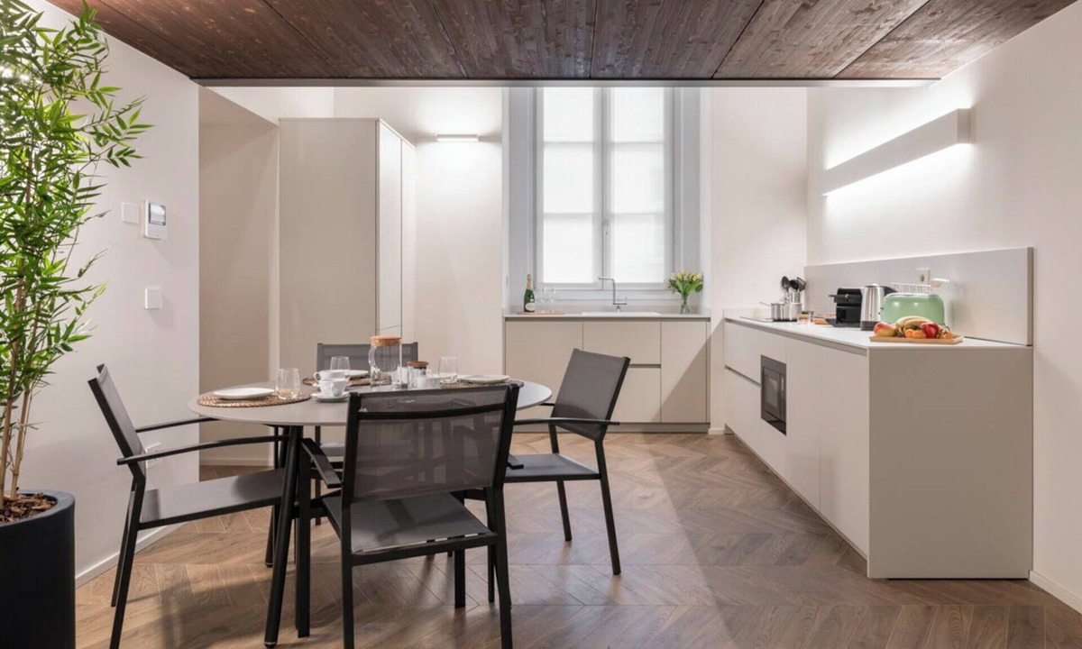 Como City Centre Apartment | Apartment in Como with 4 bedrooms sleeps 8