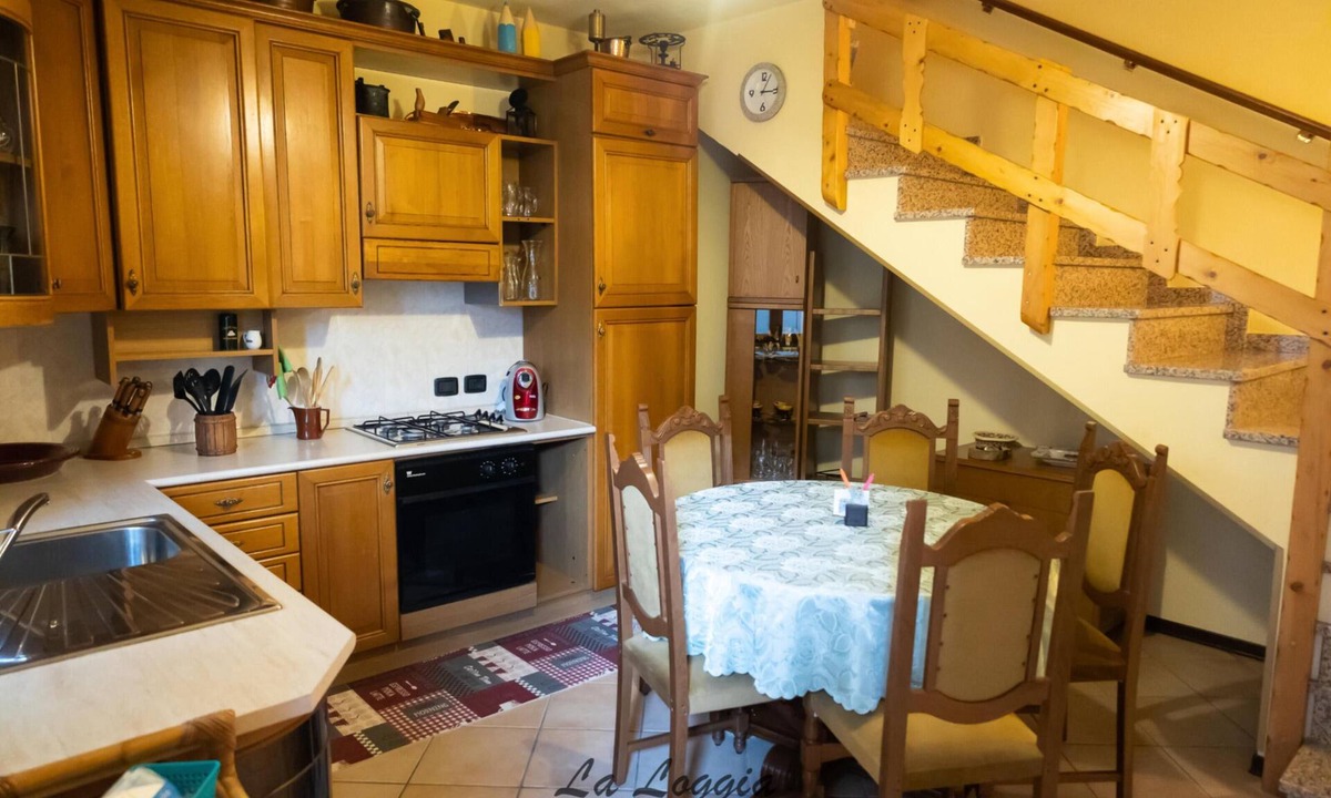 Brusimpiano Apartment | [Apartment in the Beautiful Courtyard] Lake Lugano
