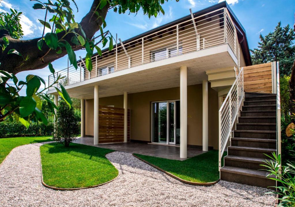 Manerba del Garda Apartment | Apartment Iris e Girasole by Interhome