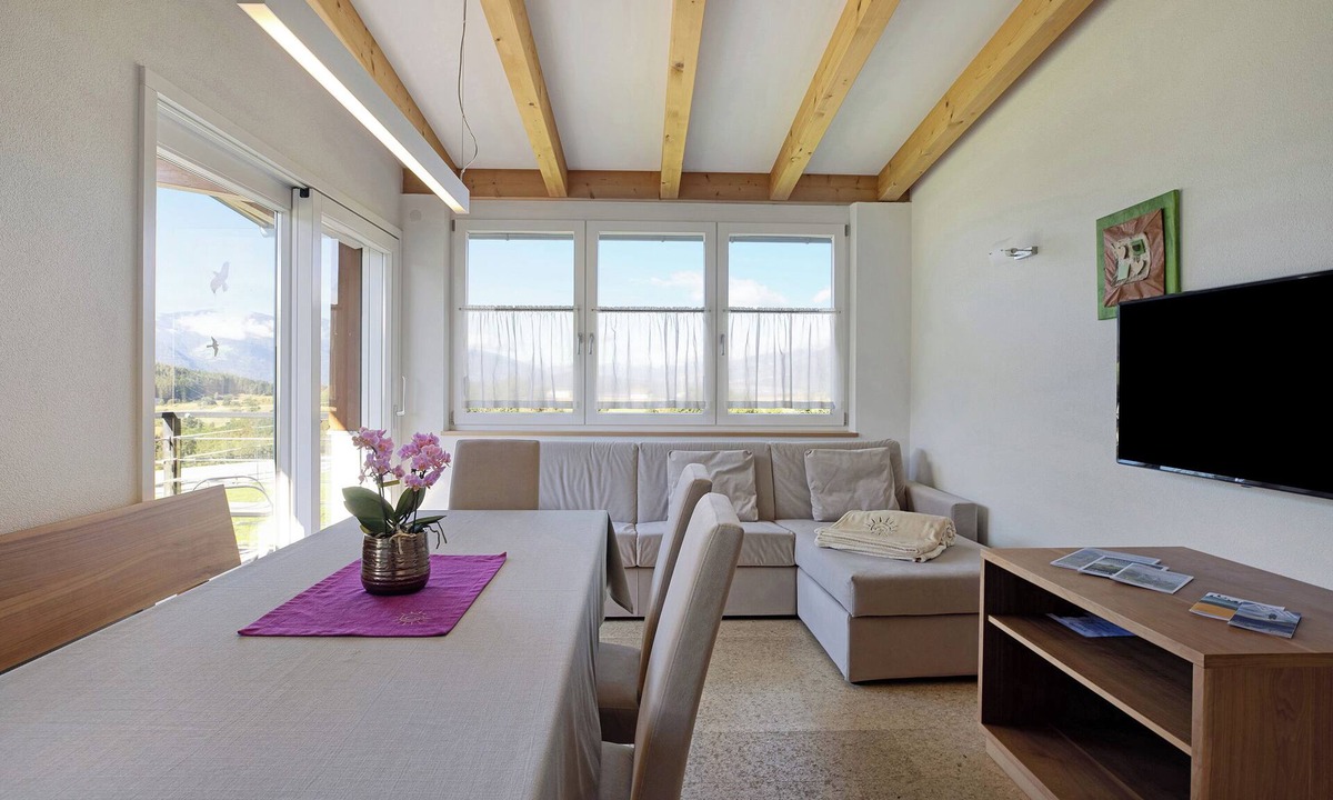 Perca Apartment | Apartment “Kronsun - Kraft” with Mountain View, Balcony & Garden