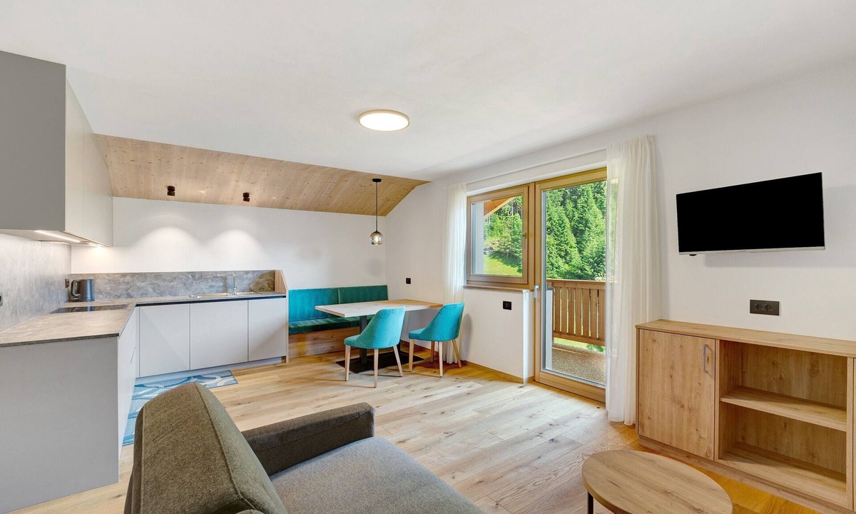 Mareo Apartment | Apartment 'Lü Da Plazores Codà' with Mountain View, Shared Garden & Wi-Fi