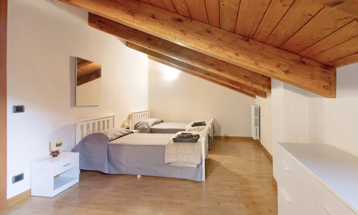 Diano d'Alba Apartment | Apartment "nelle Langhe" with Balcony & Wi-Fi