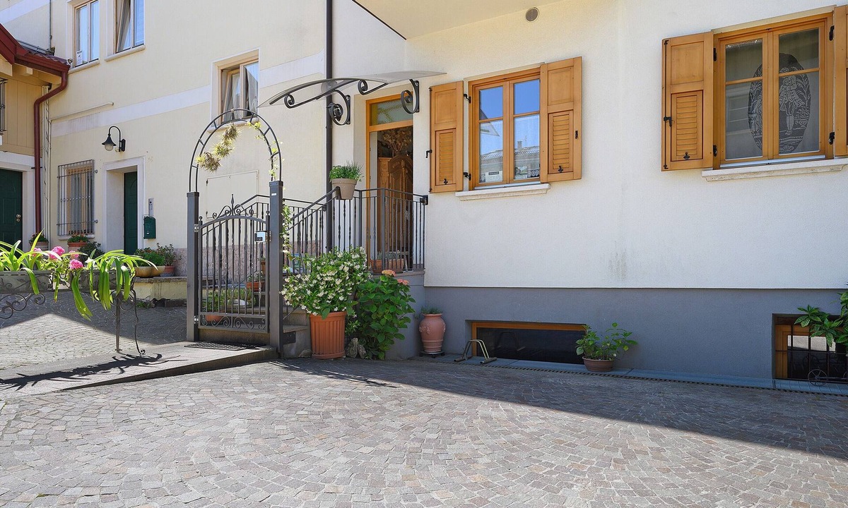 Tassullo Apartment | Apartment 'Odorizzi Canyon' with Mountain View, Shared Garden and Balcony