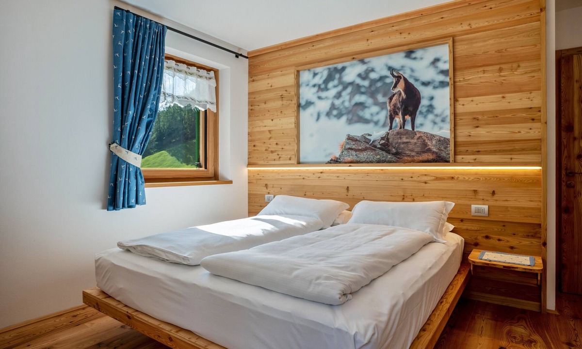 Rabbi Apartment | Apartment 'Salto Del Camoscio' with Mountain Views and Private Garden