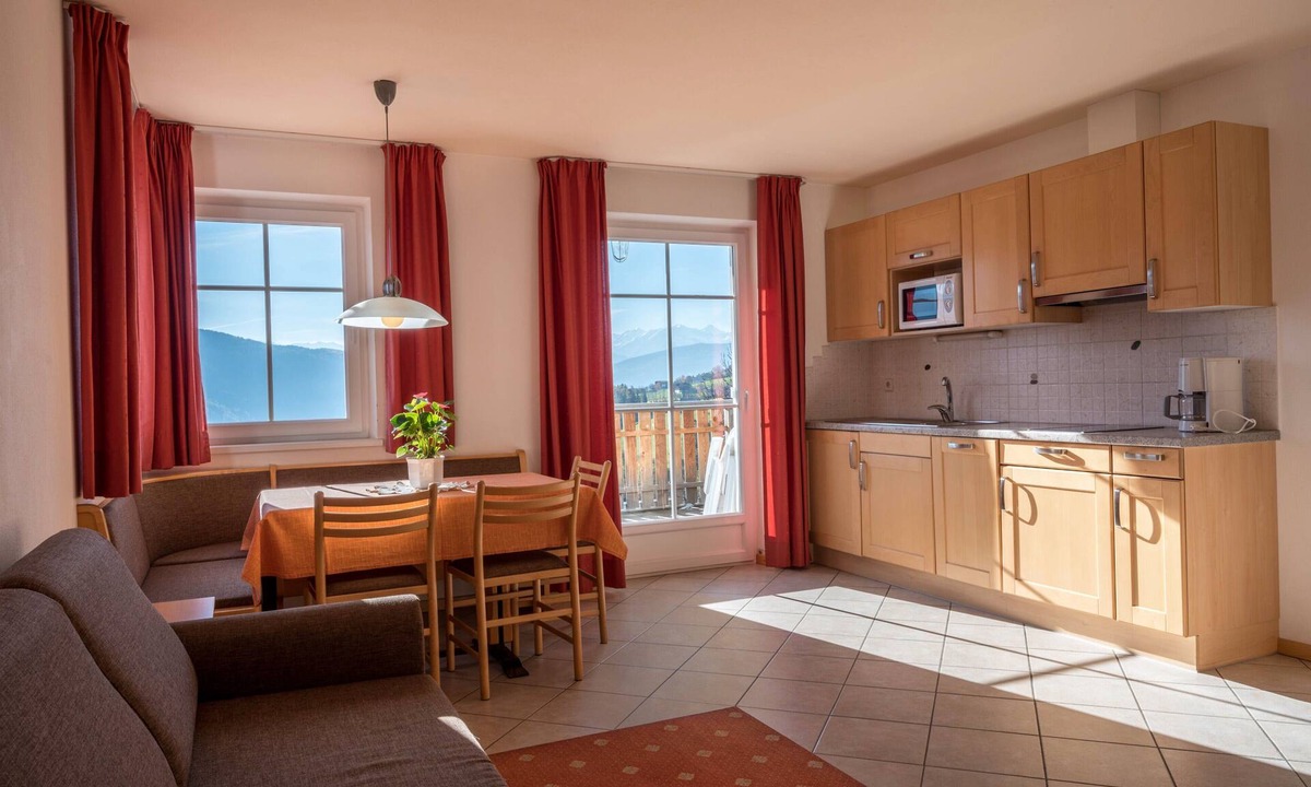 Terento Apartment | Apartment “Treyer 1 Typ B” with Mountain View, Wi-Fi, Balcony & Garden