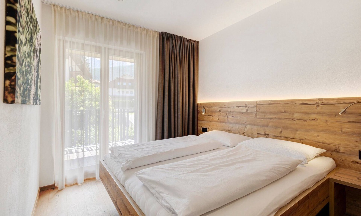Valdaora di Mezzo Apartment | Apartment 'Villa Kriendl Nr 1 Lanzwiese' with Mountain View, Private Terrace and Wi-Fi