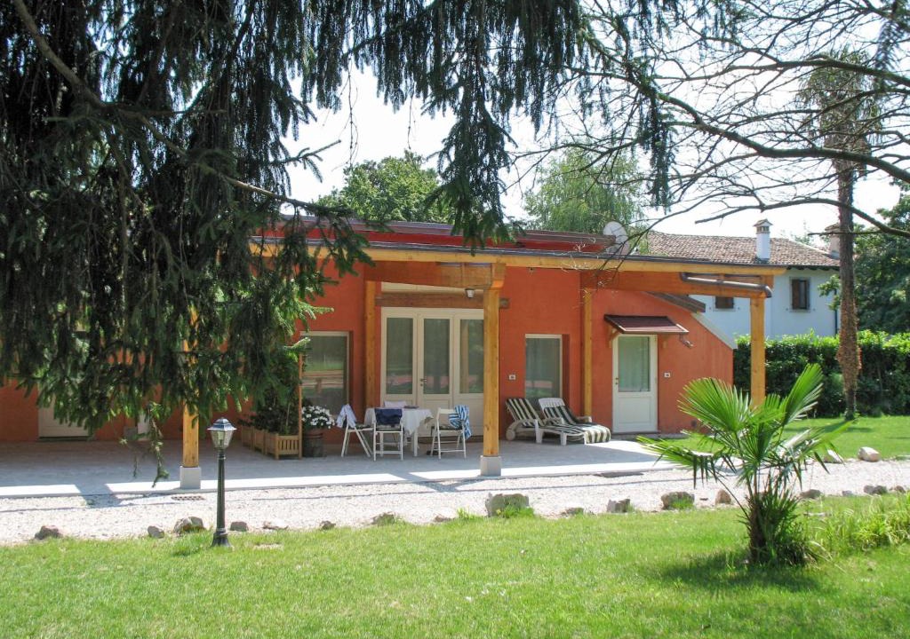 Strassoldo Apartment | Apartment Winery Villa Vitas Dépendance - App-1 by Interhome