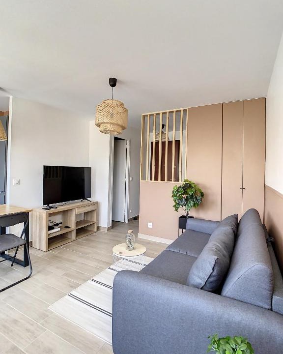 Choisy-le-Roi Apartment | APPART COSY PROCHE PARIS GARE ORLY TRAM WIFI 4PERS