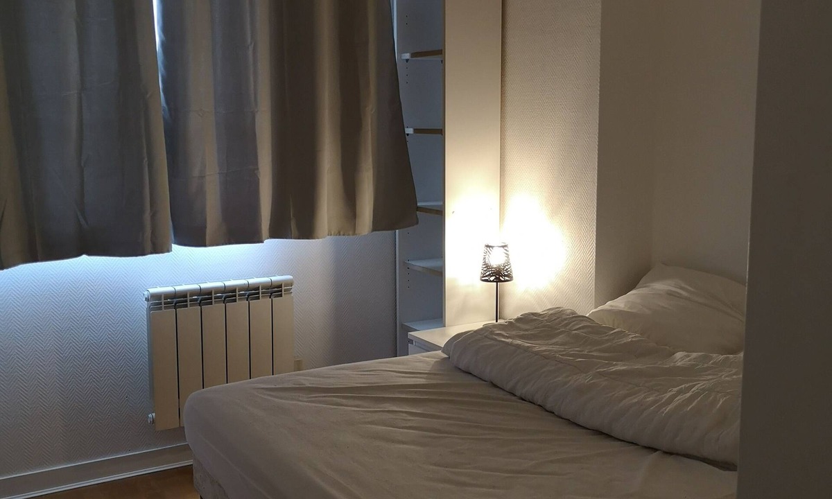 Hopital Saint-Louis Apartment | Appartement Très Calme Proche du Canal Saint Martin & de la République