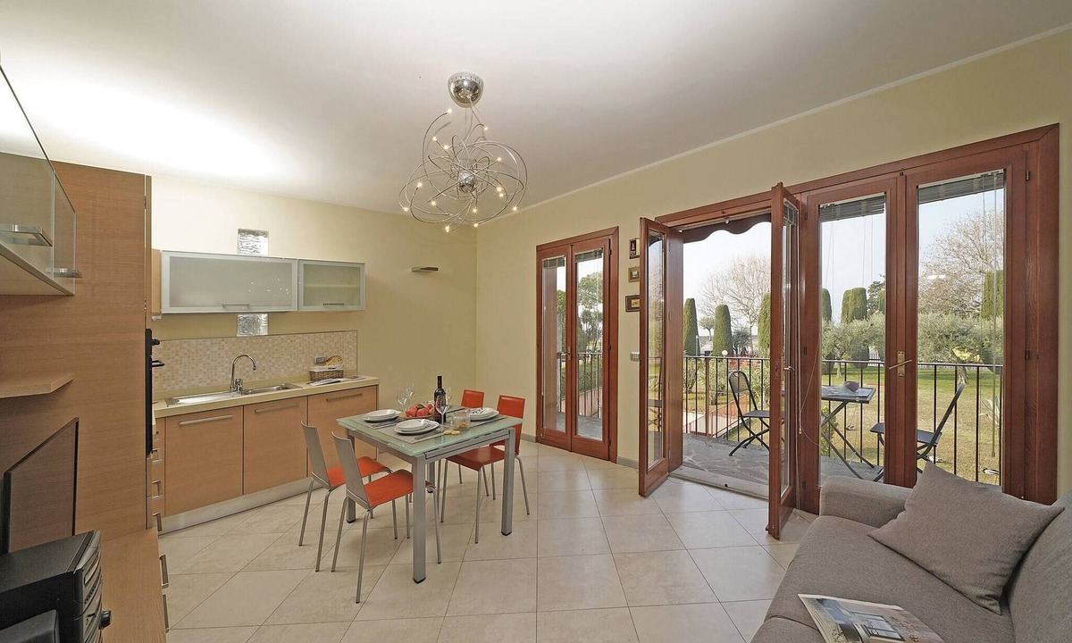 Sirmione Apartment | Apt Il Barcone