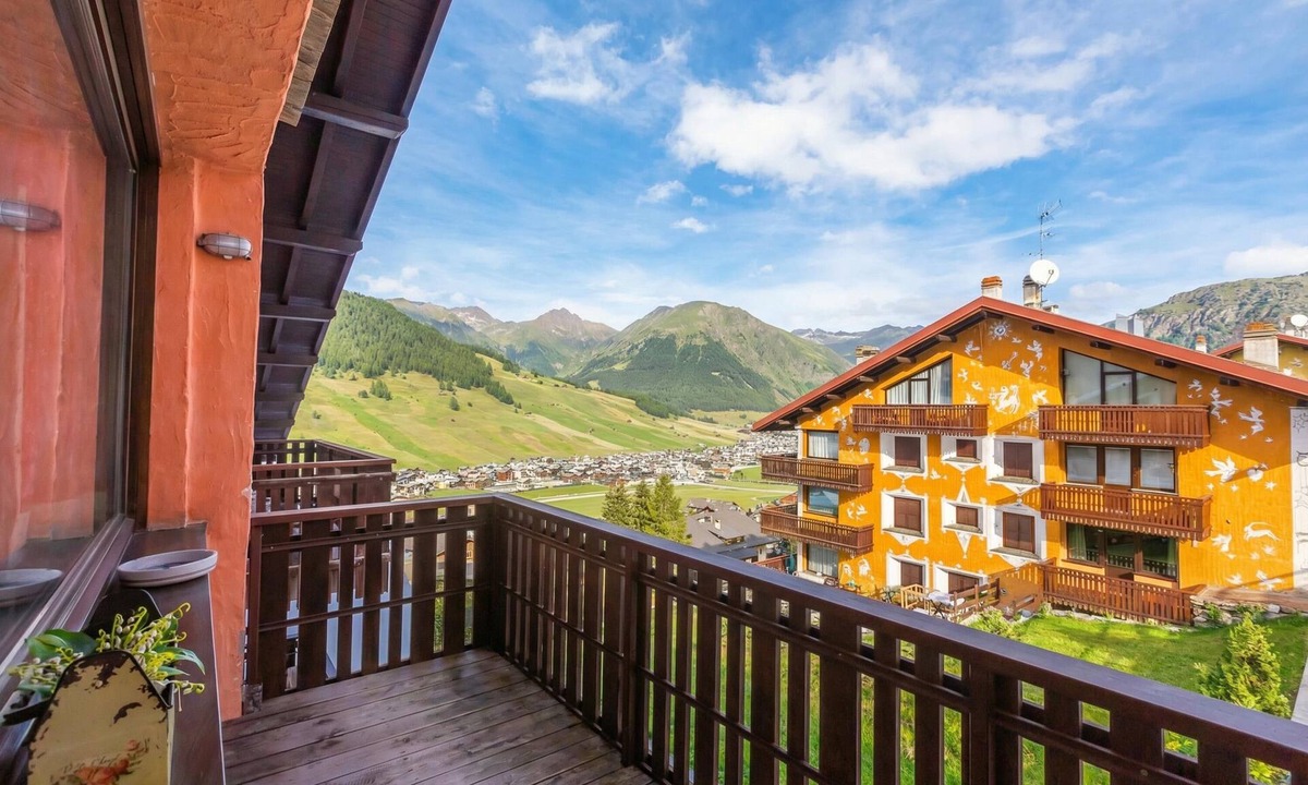 Teola Apartment | Arianna, Livigno, Italy