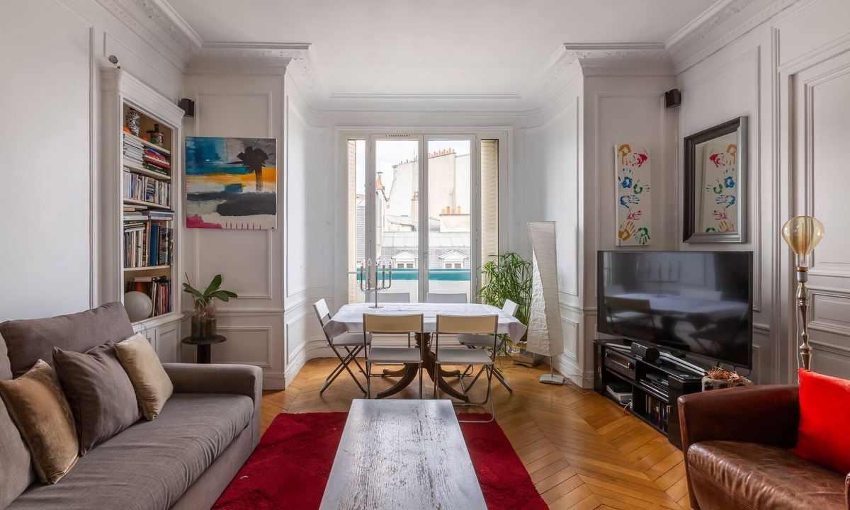 Auteuil Apartment | Balcony Bliss, by Veeve