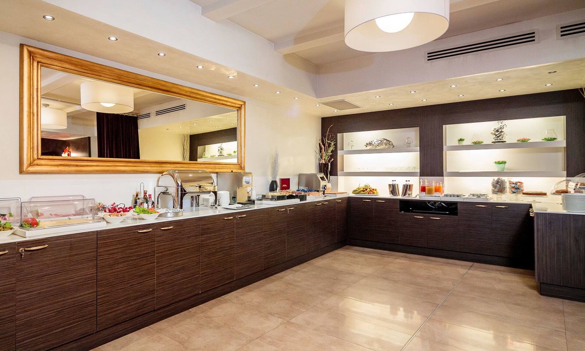 Noventa di Piave Hotel | Base Hotel