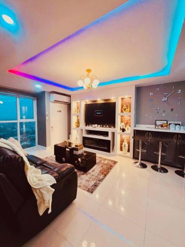 Portmore Apartment | Bayfront Luxury beachfront escape with Pool in Portmore Book Now