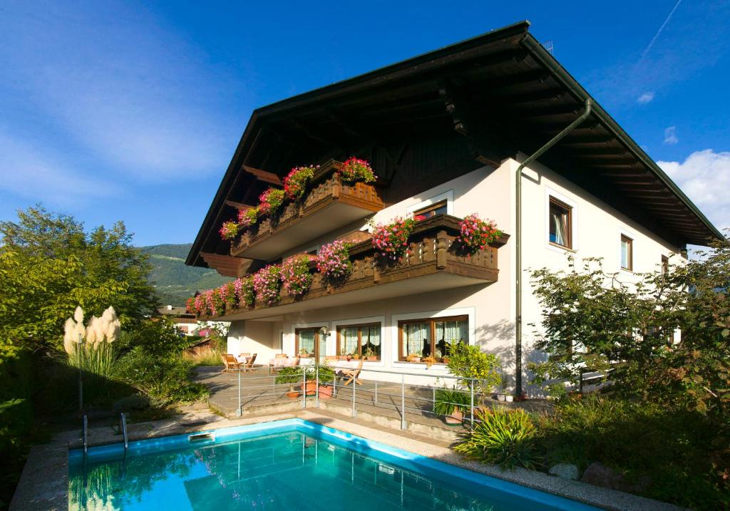 Lana Hotel | Bed&Breakfast Pension Hilpold